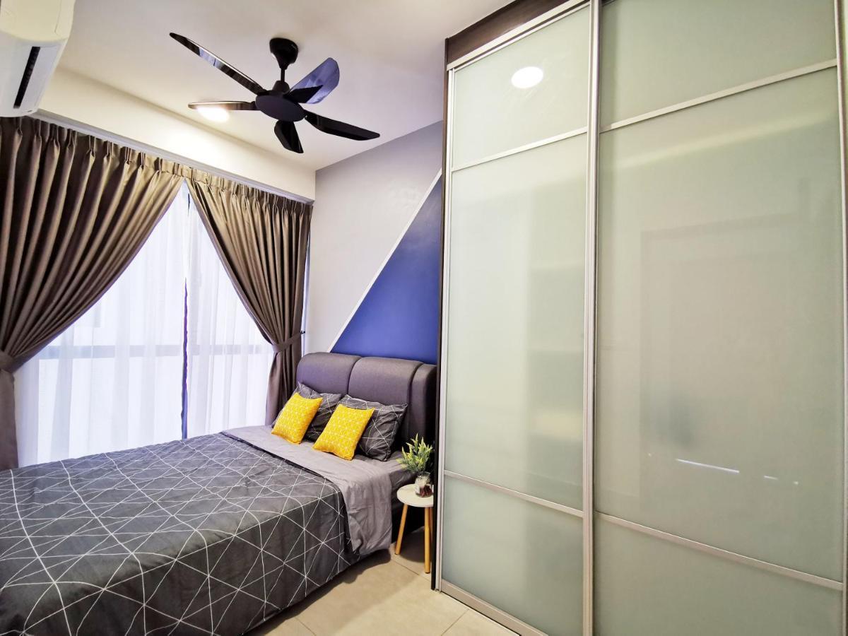 Astetica Residences 200mbps Wifi Netflix * Seri Kembangan